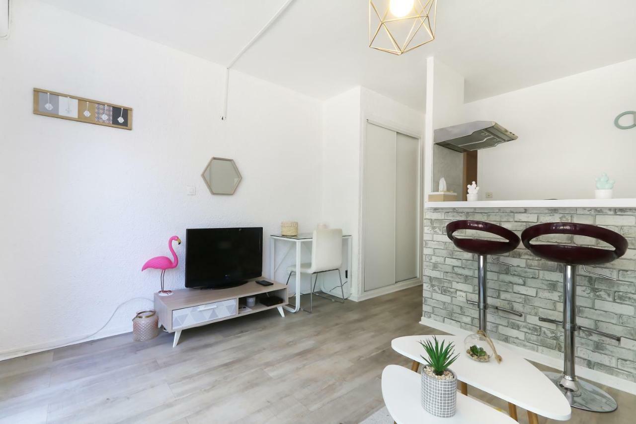 L Escapade, Wifi, Parking, Netflix, Appart 2Pers Lägenhet Montpellier Exteriör bild